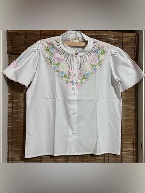 Vintage White Embroidered Floral Yoke Blouse